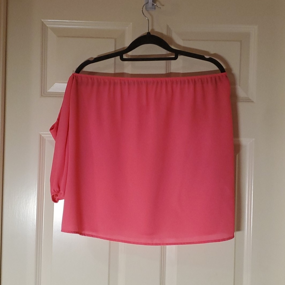 Off the shoulder pink top with half sleeves